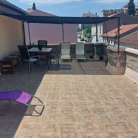 Apartment In Centre With Huge Terace Pula Dış mekan fotoğraf