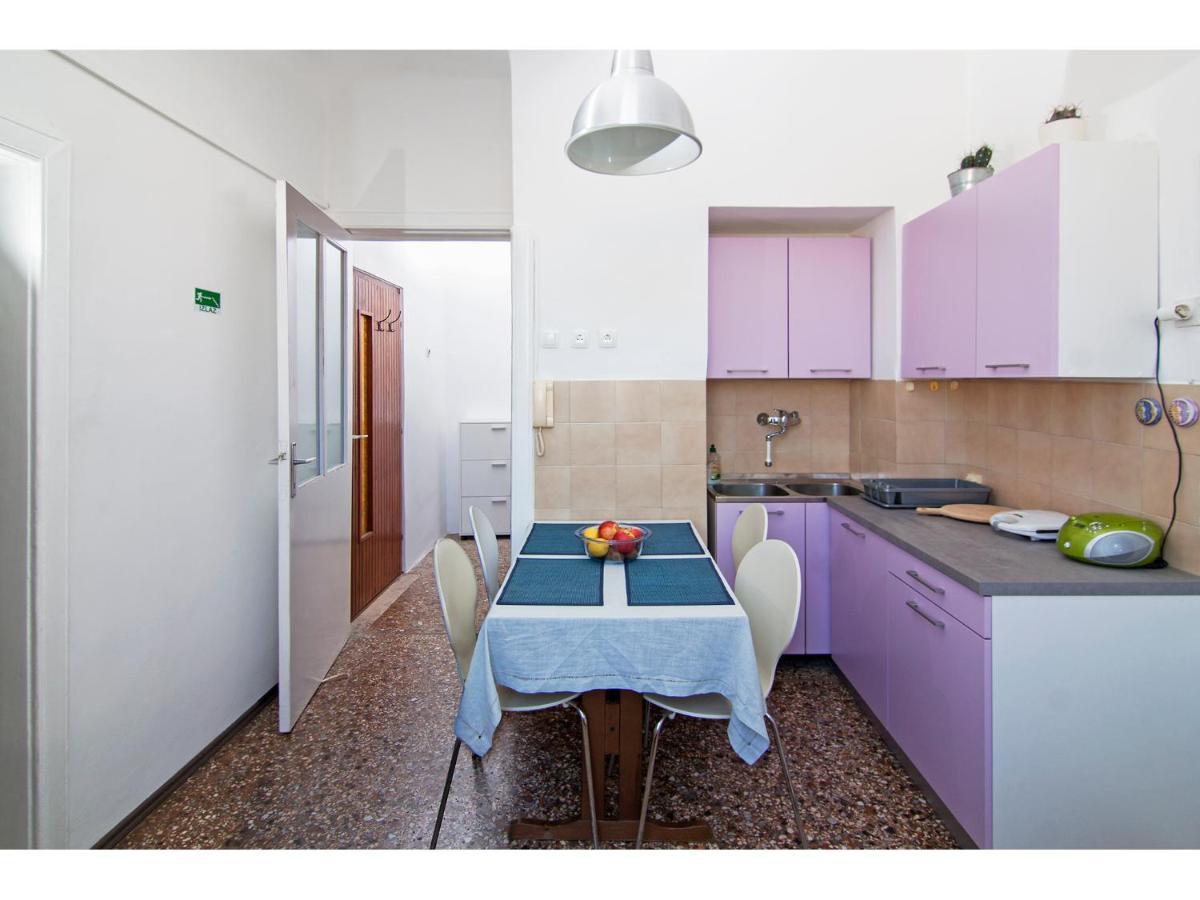 Apartment In Centre With Huge Terace Pula Dış mekan fotoğraf